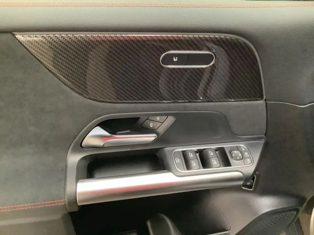 Mercedes-Benz B 220 AMG Line B 220 d