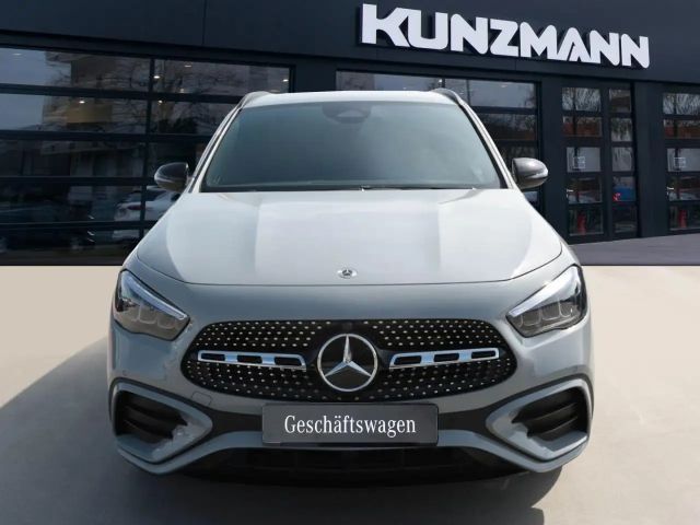 Mercedes-Benz GLA 180 AMG Line