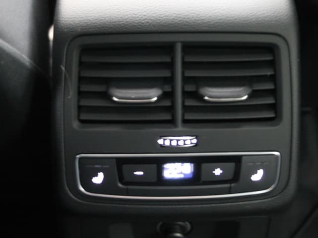 Audi A4 30 TDI S-Tronic Sedan