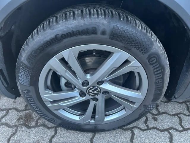 Volkswagen T-Roc 1.5 TSI DSG R-Line