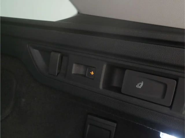 Volkswagen Passat 1.5 eTSI Business DSG