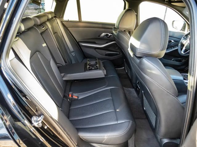 BMW 330 330d Touring xDrive