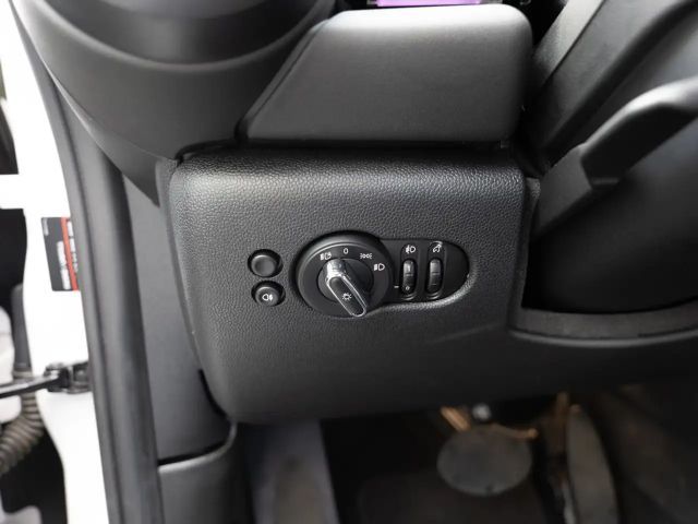 MINI Cooper S Classic Trim FACEL. LED NAVI SHZ PDC