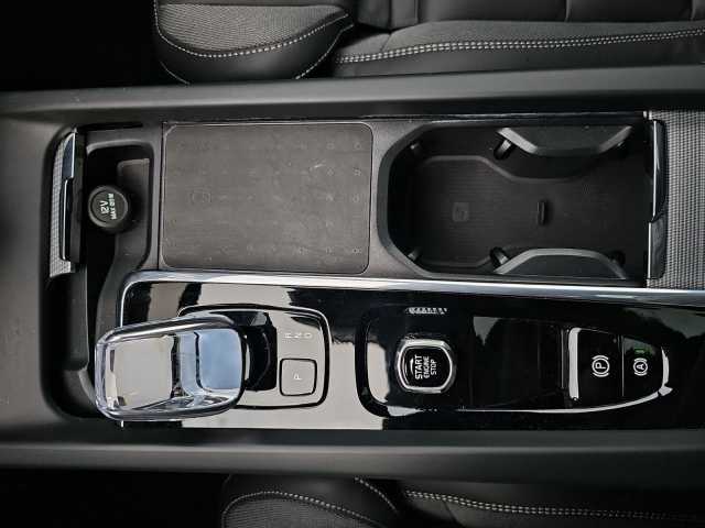 Volvo XC60 AWD Dark Plus