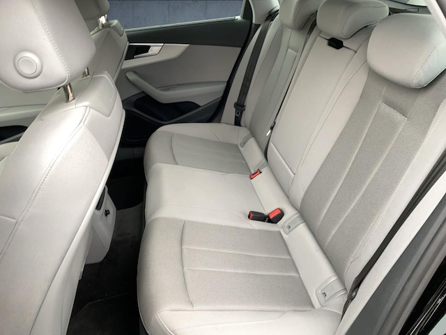 Audi A4 35 TFSI Avant S-Tronic