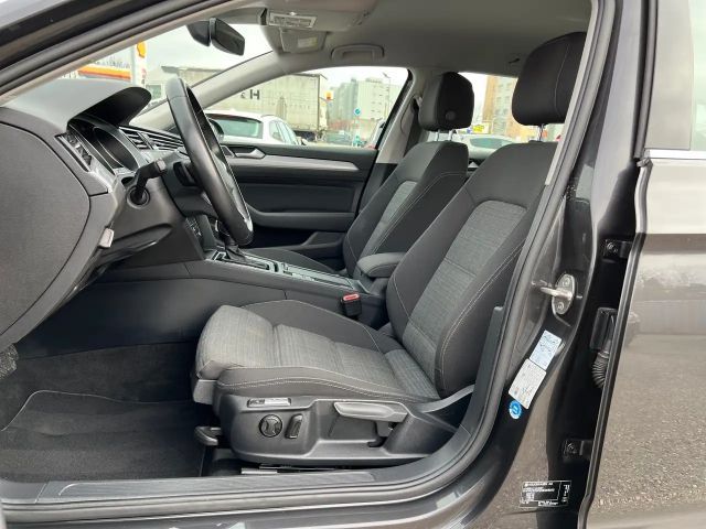 Volkswagen Passat Business DSG Variant