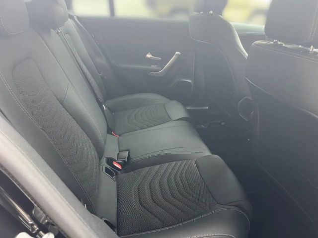 Mercedes-Benz CLA 180 Progressive