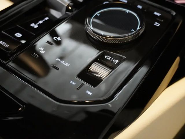 BMW i5 Sedan eDrive40