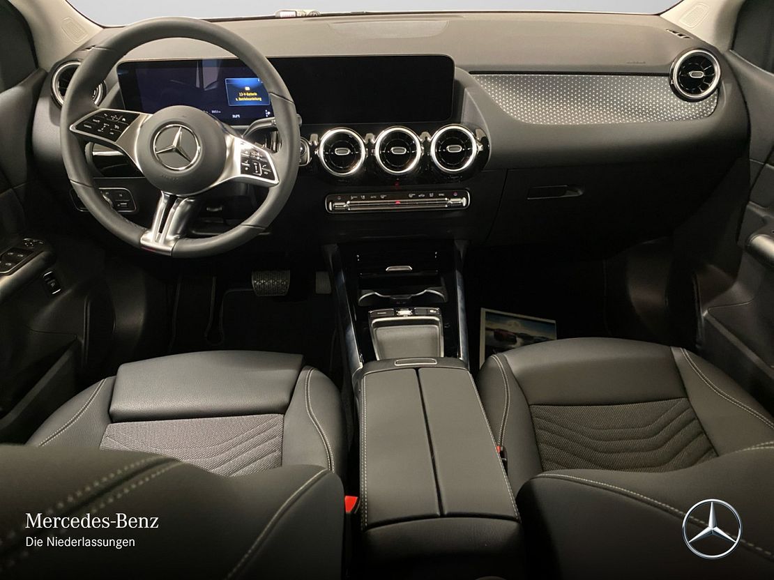 Mercedes-Benz B 200 B 200 d Sedan