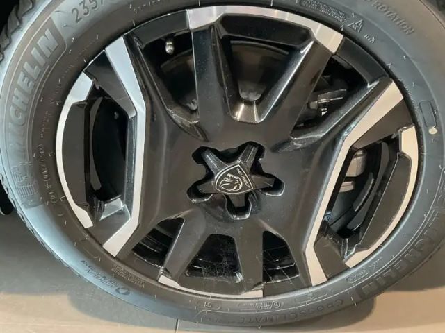 Peugeot E-3008 Allure Pack
