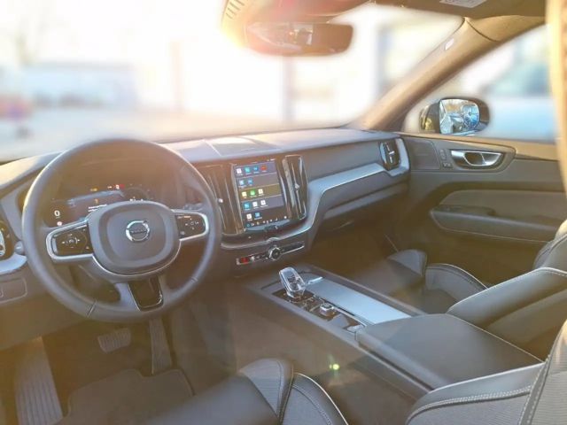 Volvo XC60 AWD Dark Plus