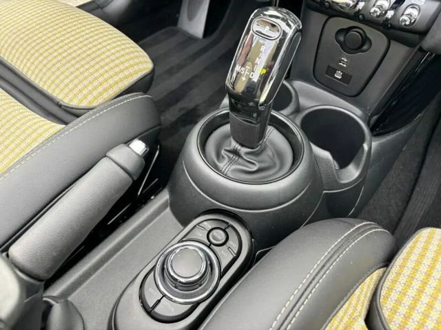 MINI Cooper Cabrio LED NAVI HUD RFK H/K APPLECAR