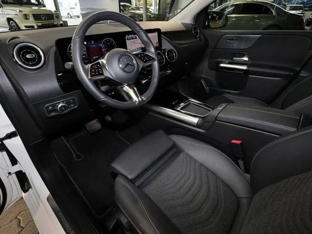 Mercedes-Benz B 180 PANORAMA+TOTWINKEL+360°+MBUX+LED+17 ZOLL