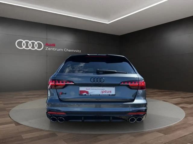 Audi S4 Avant Quattro