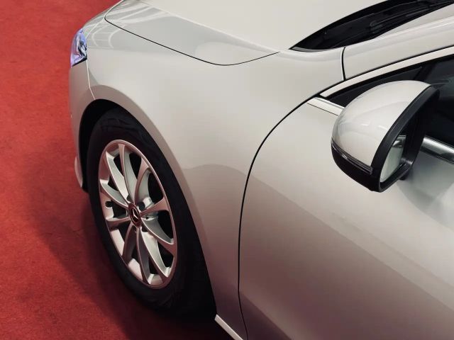 Mercedes-Benz CLA 200 CLA 200 d