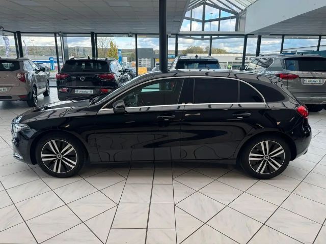 Mercedes-Benz A 220 A 220 d Progressive