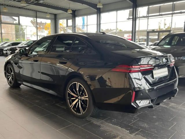 BMW 520 520i M-Sport Sedan