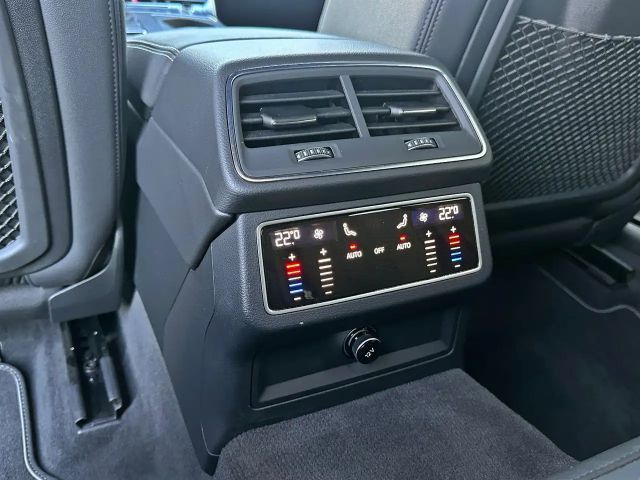 Audi A6 Avant Quattro S-Line