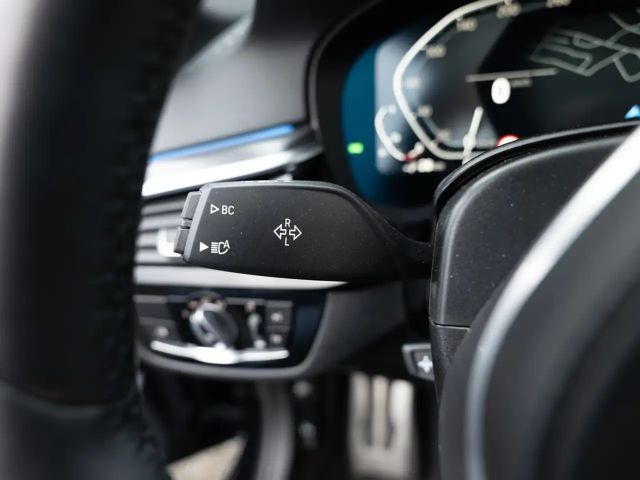 BMW 530 530e M-Sport Touring