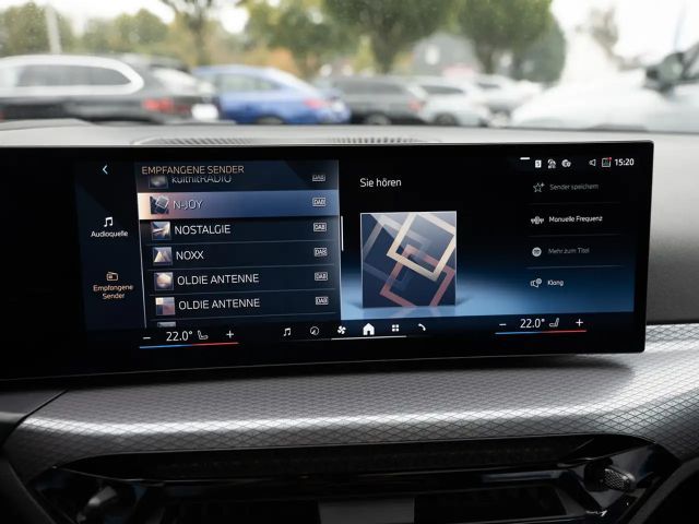 BMW 320 320i M-Sport Sedan xDrive