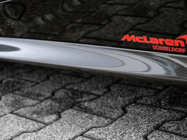 McLaren GT Onyx Black, Black Pack. Sports Exhaust