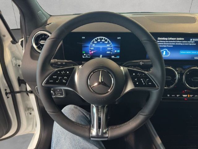 Mercedes-Benz B 180 Sedan