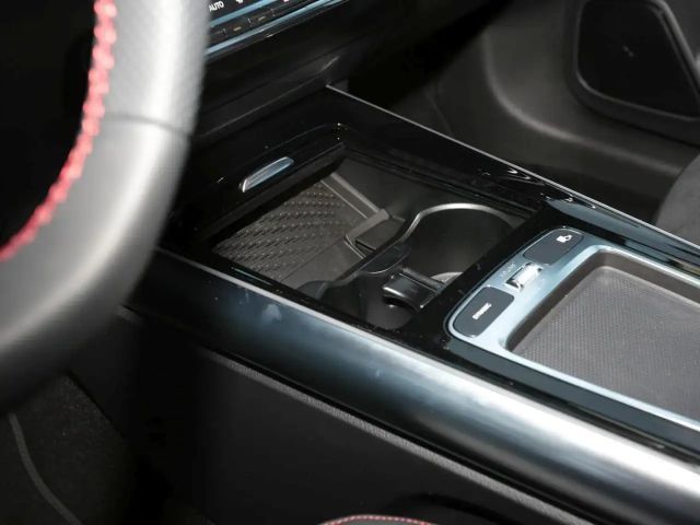 Mercedes-Benz GLA 200 AMG Line