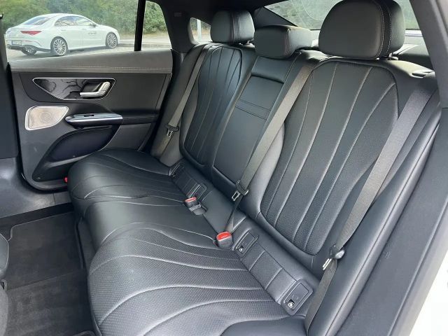 Mercedes-Benz EQE 300 Electric Art Sedan