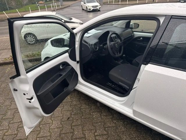 Volkswagen up! Move Move up!