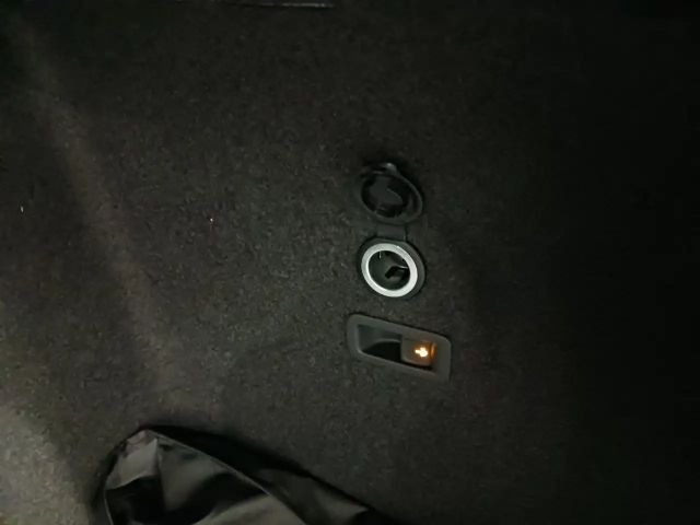 Volkswagen Golf 1.5 eTSI R-Line Variant