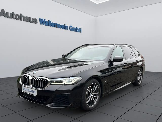 BMW 520 520d M-Sport Touring