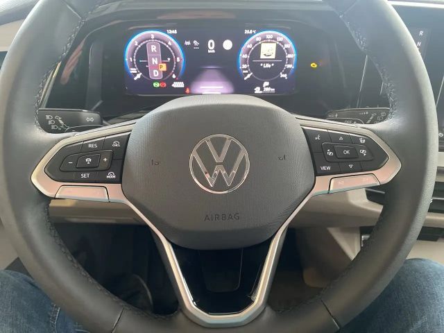 Volkswagen Multivan Life T7
