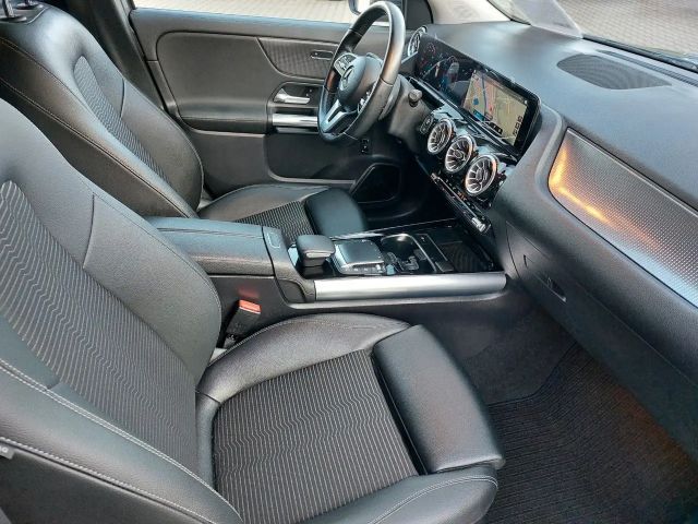 Mercedes-Benz GLA 200 Autom. LED AHK Widescreen