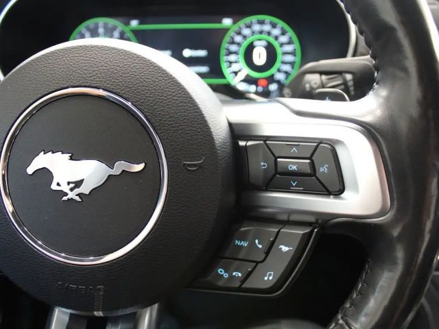 Ford Mustang Fastback GT 5.0 V8