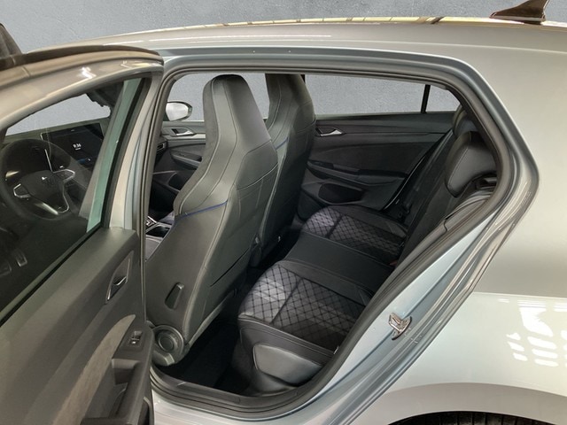 Volkswagen Golf 2.0 TDI DSG Golf VIII R-Line