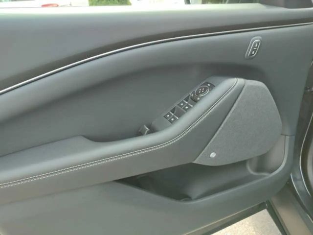 Ford Mustang Mach-E NAVI,Klimaaut.,LED,ACC,360 Leder Digitales Cockpit