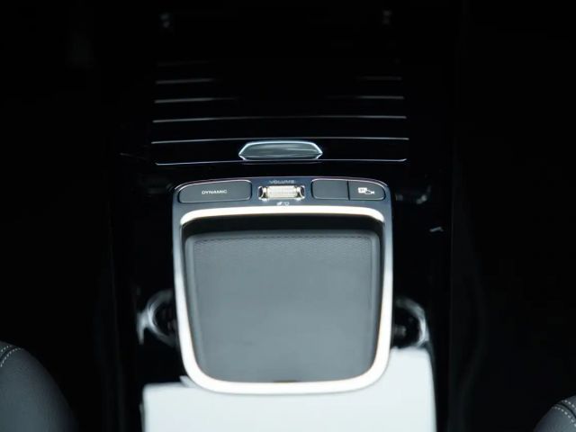 Mercedes-Benz A 180 Hatchback Progressive