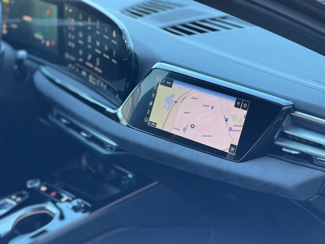 Audi A6 Avant Quattro S-Tronic