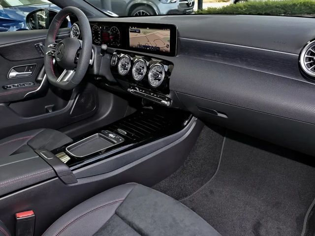 Mercedes-Benz A 200 AMG Line