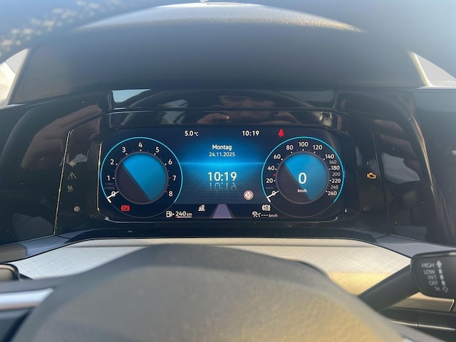 Volkswagen Golf 1.5 TSI Life Variant