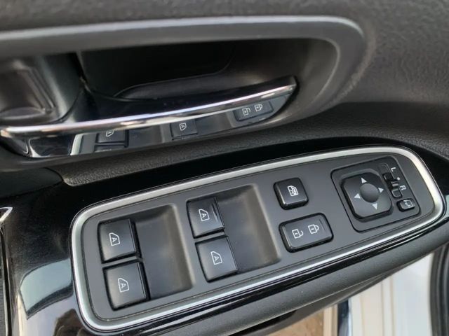 Mitsubishi Outlander 4WD PHEV