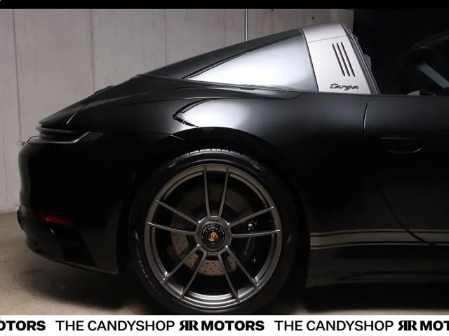 Porsche 911 4 Cabrio GTS Targa