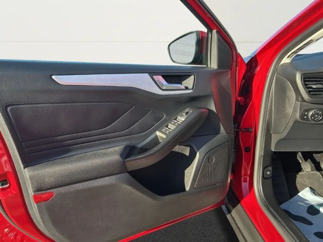 Ford Focus Cool & Connect Wagon