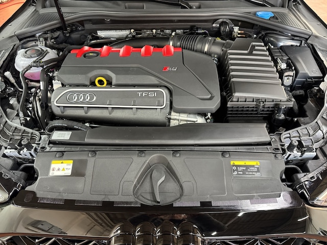 Audi RS3 Quattro S-Tronic Sedan