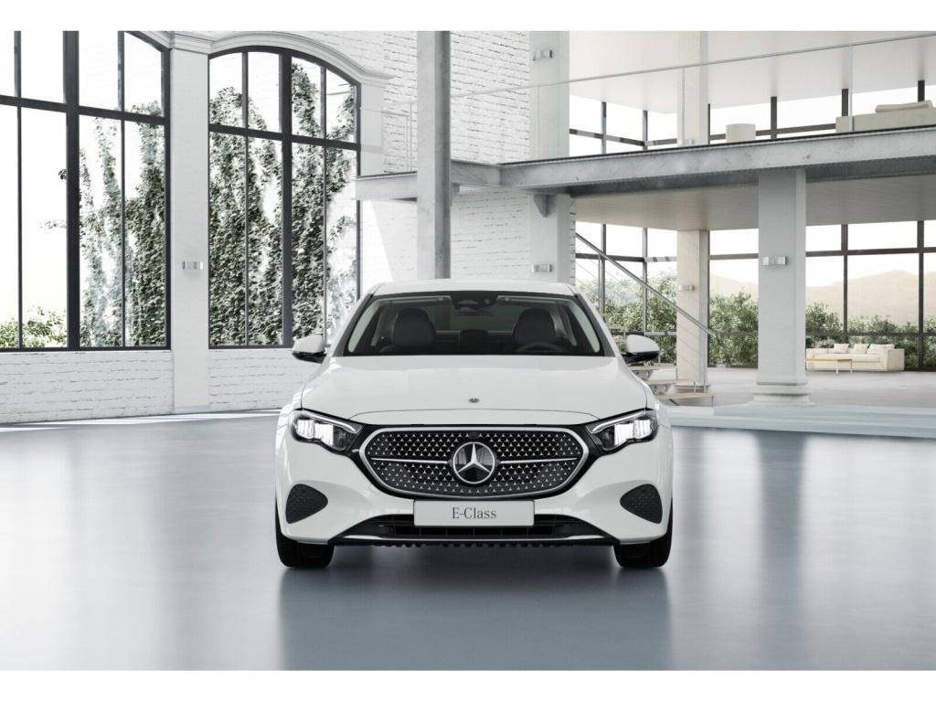 Mercedes-Benz E 200 AVANTGARDE E 200 d Sedan