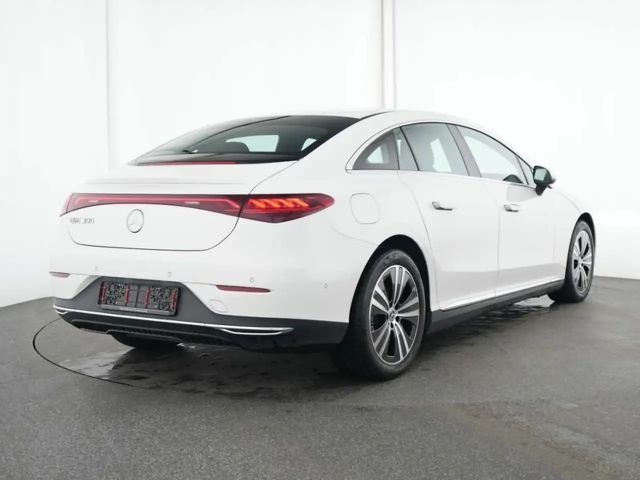 Mercedes-Benz EQE 300 Sedan
