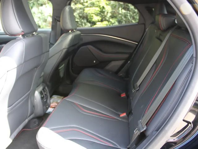 Ford Mustang Mach-E AWD Extended range