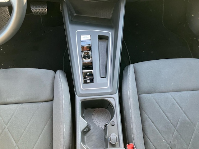 Volkswagen Golf 1.5 eTSI DSG Golf VIII