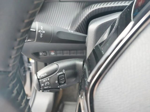 Peugeot E-2008 Allure Pack