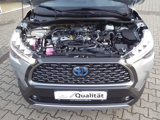 Toyota Corolla Cross Team D